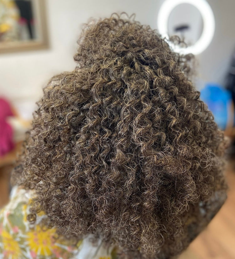 100% Virgin Human Hair Curly Bundles close-up