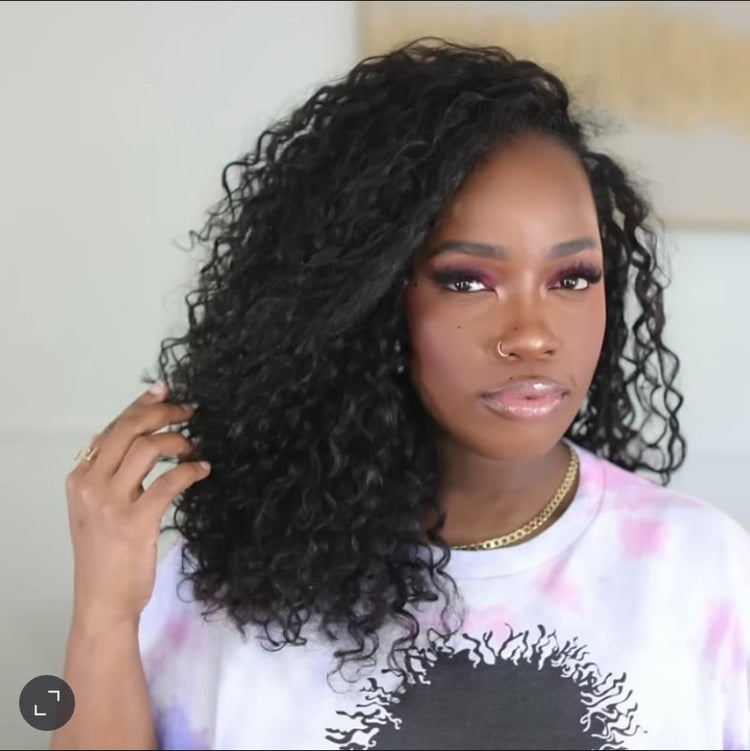 100% Virgin Human Hair Curly Bundles close-up